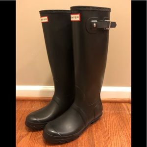 Hunter boots- tall, black, size 8